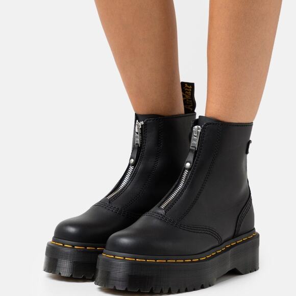 Dr. Martens Women's 6M Black Jetta Classic Ankle Platform Boots Leather LB3-11 - Picture 1 of 8